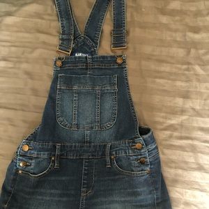 Overall jean shorts